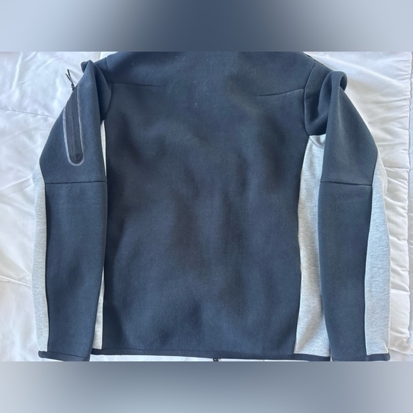 Nike Mens Black and Gray Tech Fleece Full Zip Jacket - Picture 4 of 4